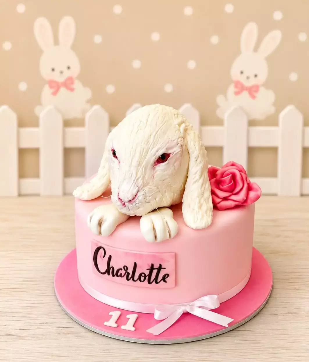 Charlotte & Bunny - Children's cakes