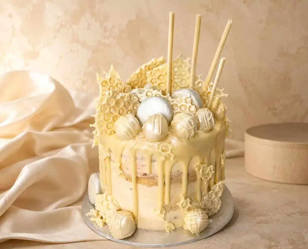 Golden Honeycomb - Chocolate cake