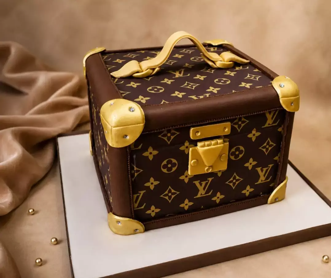 The couture case